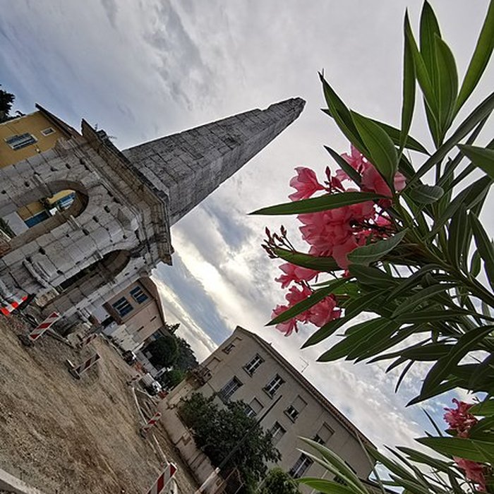 Photo de Cirque romain et La Pyramide de Vienne