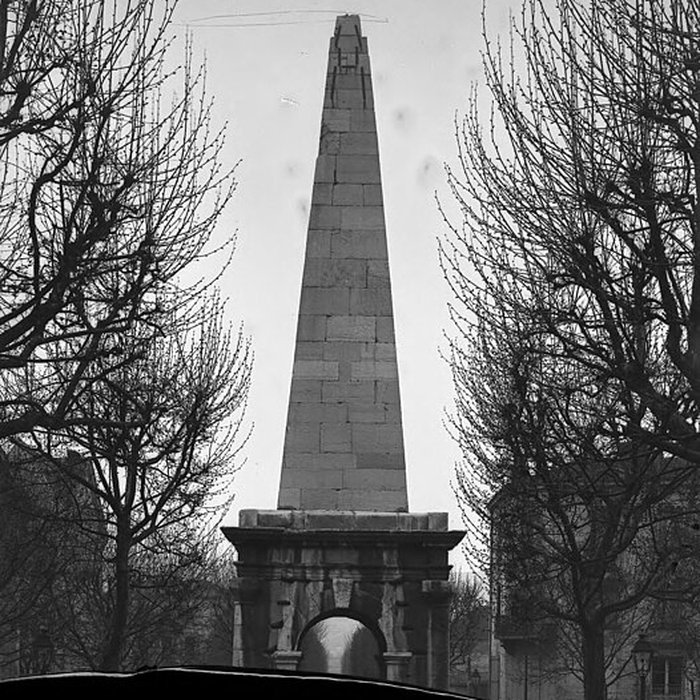 Photo de Cirque romain et La Pyramide de Vienne