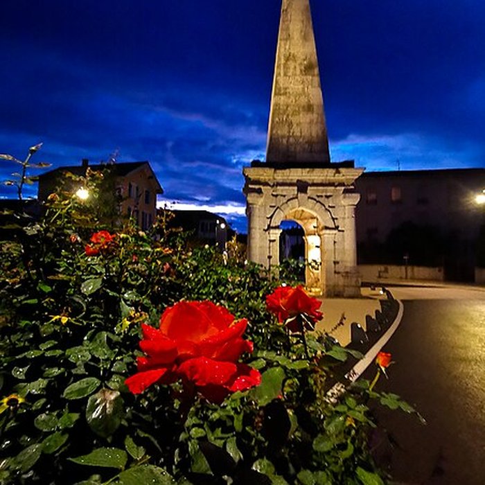 Photo de Cirque romain et La Pyramide de Vienne