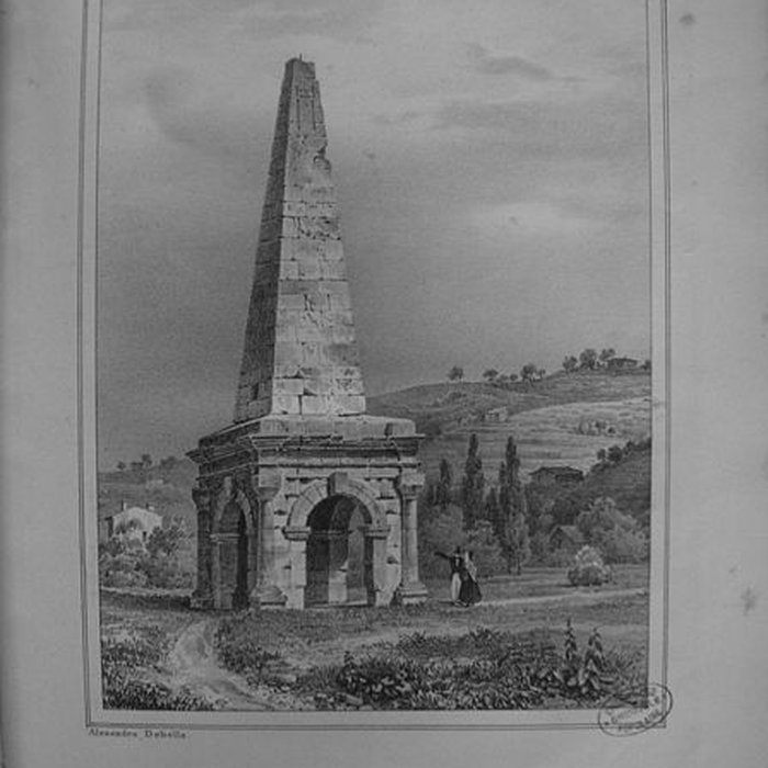 Photo de Cirque romain et La Pyramide de Vienne