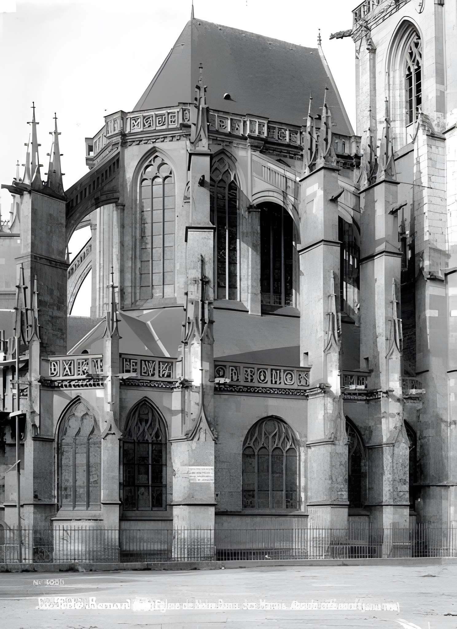 Église Notre-Dame-des-Marais de La Ferté-Bernard