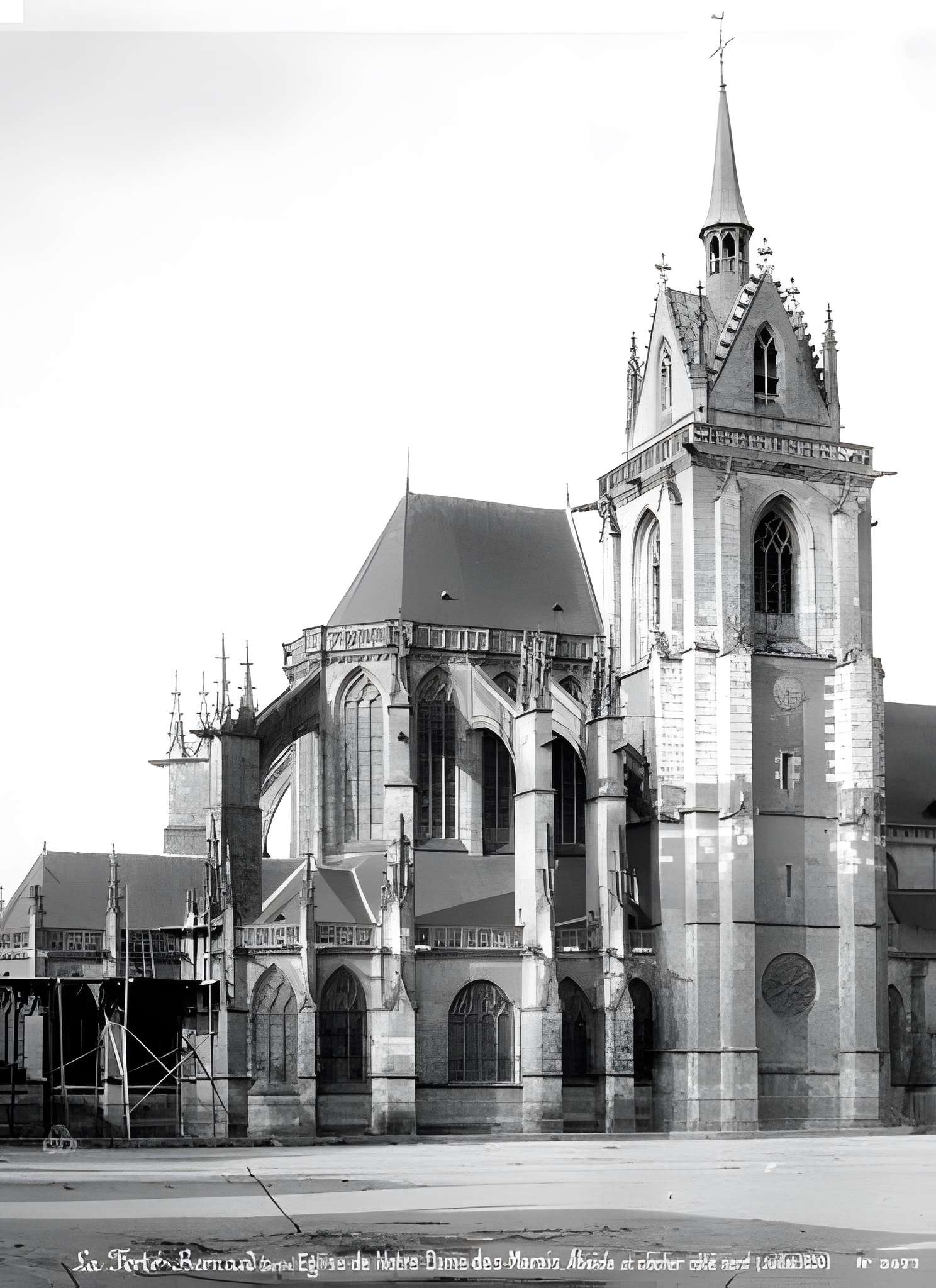 Église Notre-Dame-des-Marais de La Ferté-Bernard