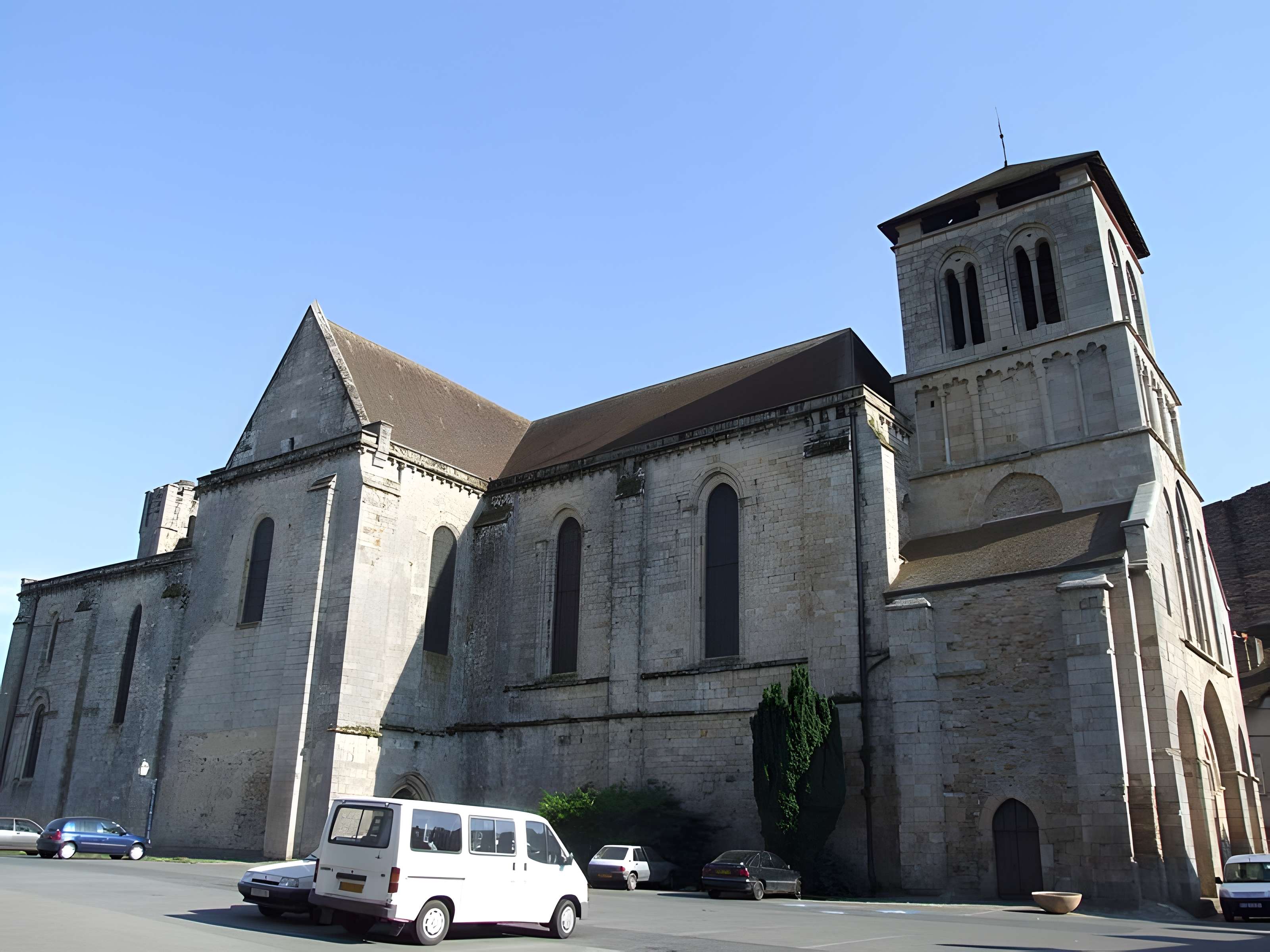 Collégiale Saint-Yrieix de Saint-Yrieix-la-Perche 
