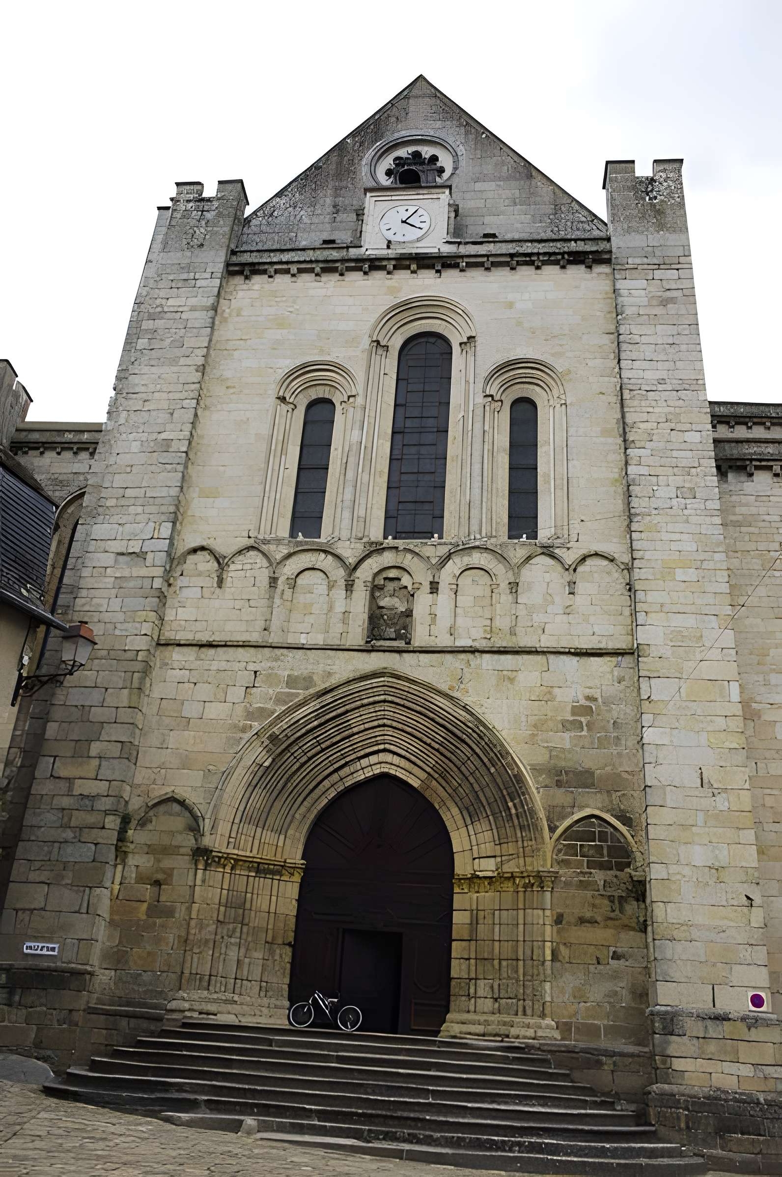 Collégiale Saint-Yrieix de Saint-Yrieix-la-Perche