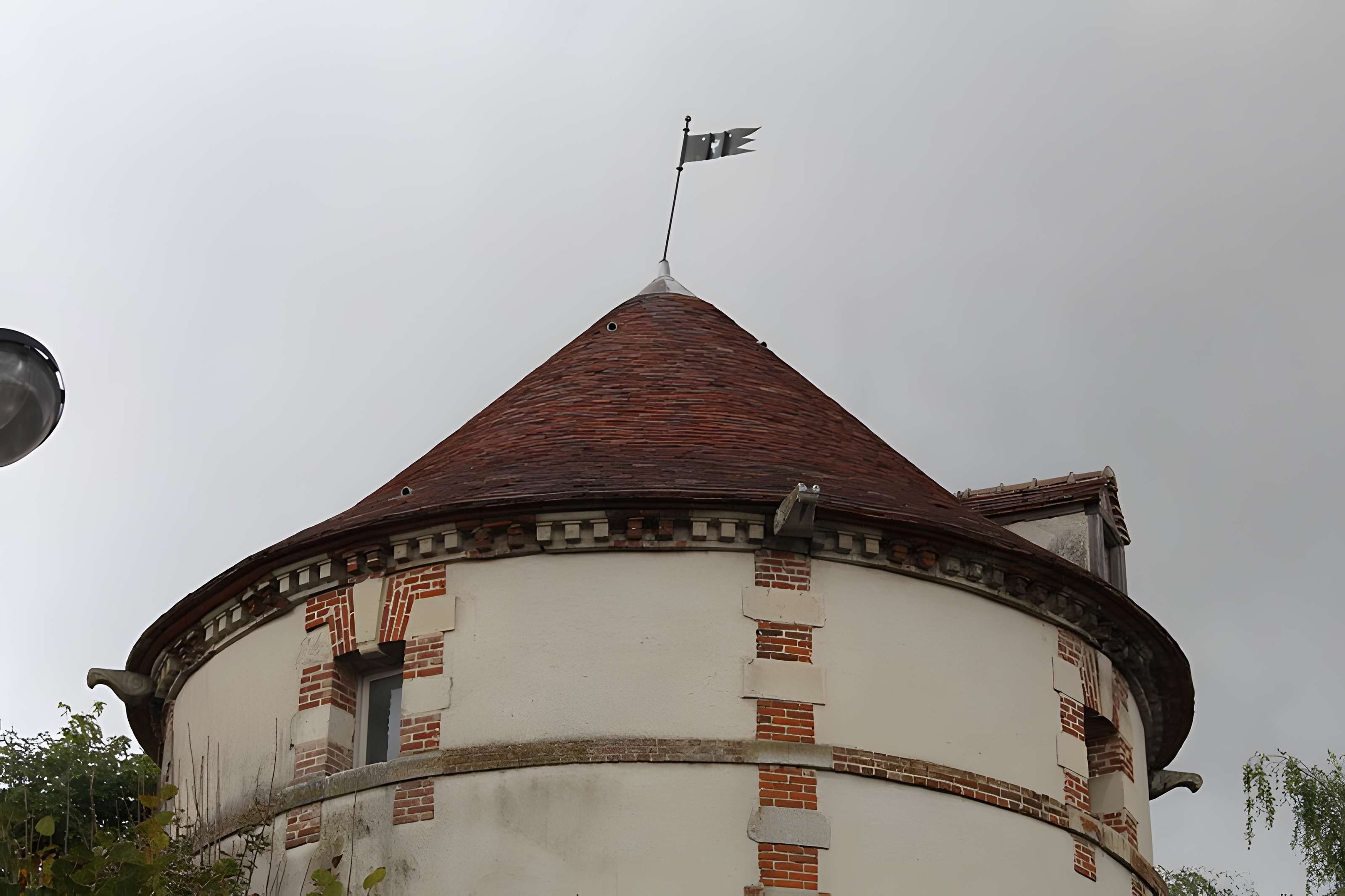 Colombier du château de Bussy-Saint-Georges