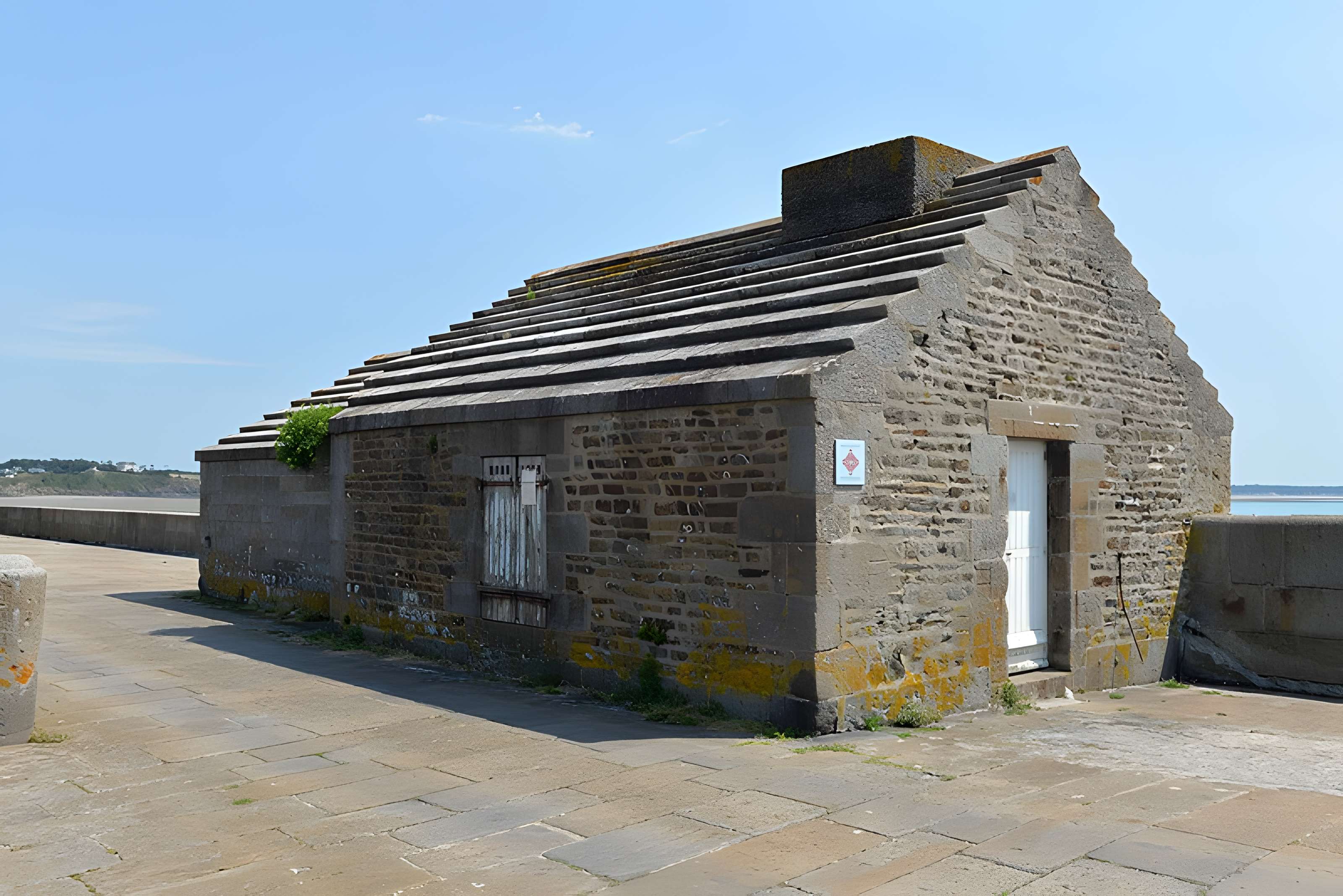 Corps de garde de la jetée de Granville