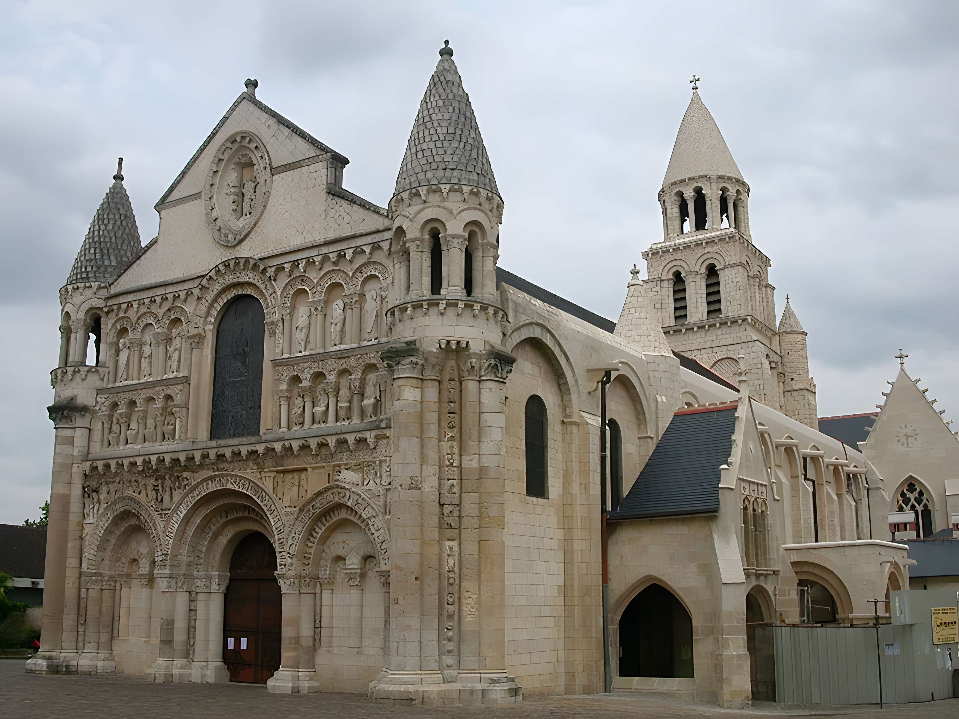 Église Notre-Dame-la-Grande de Poitiers