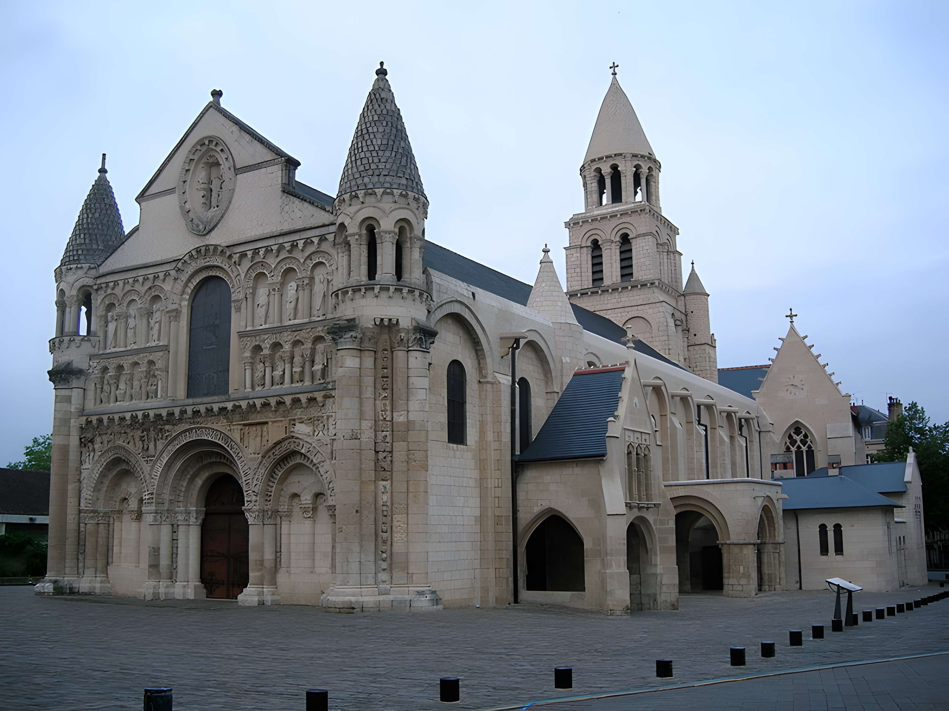 Église Notre-Dame-la-Grande de Poitiers