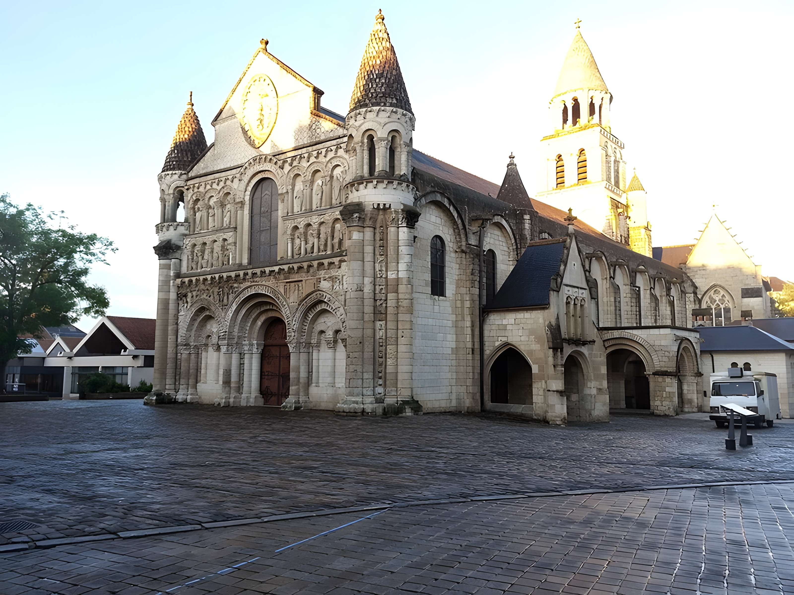 Église Notre-Dame-la-Grande de Poitiers