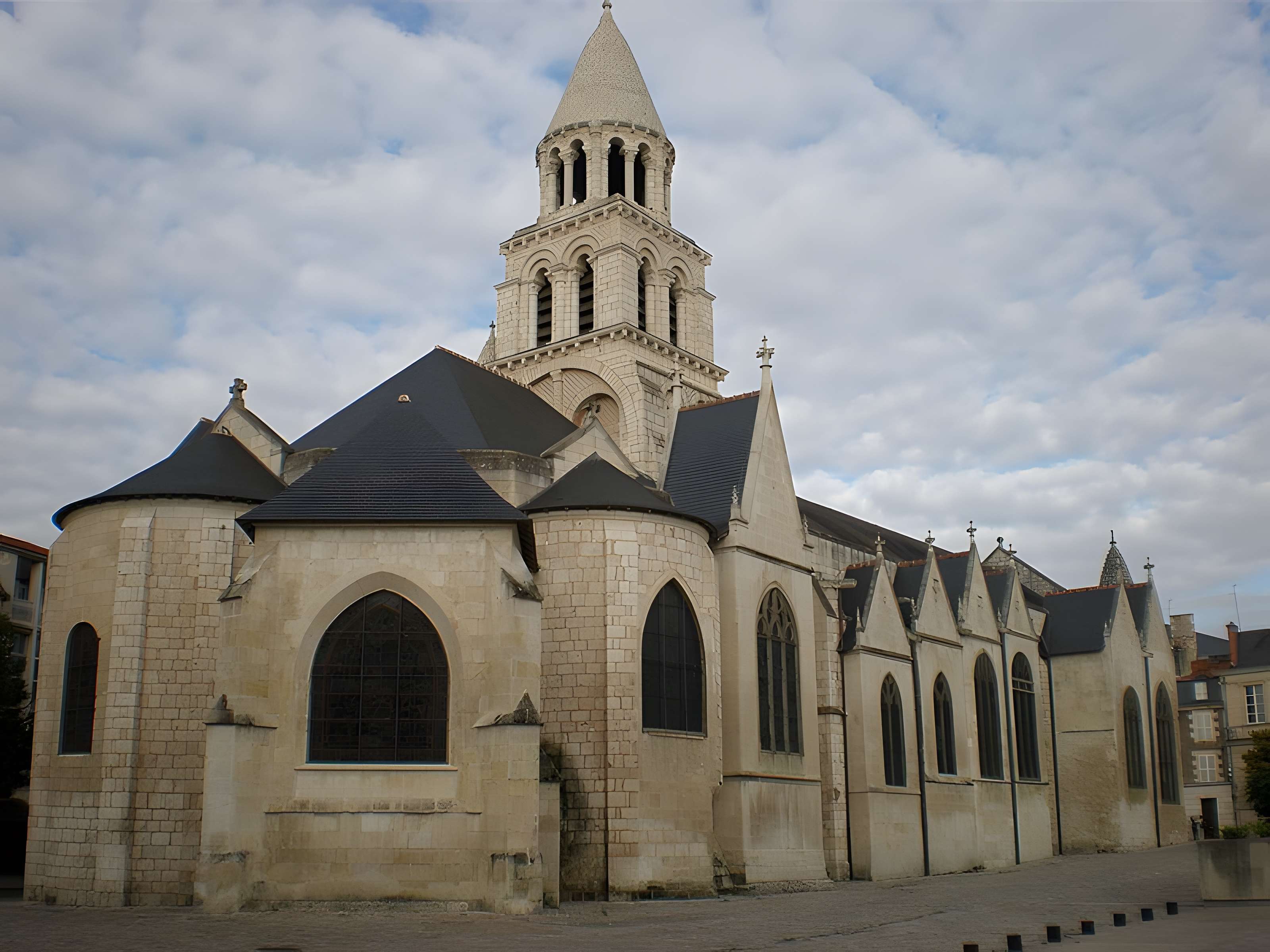 Église Notre-Dame-la-Grande de Poitiers