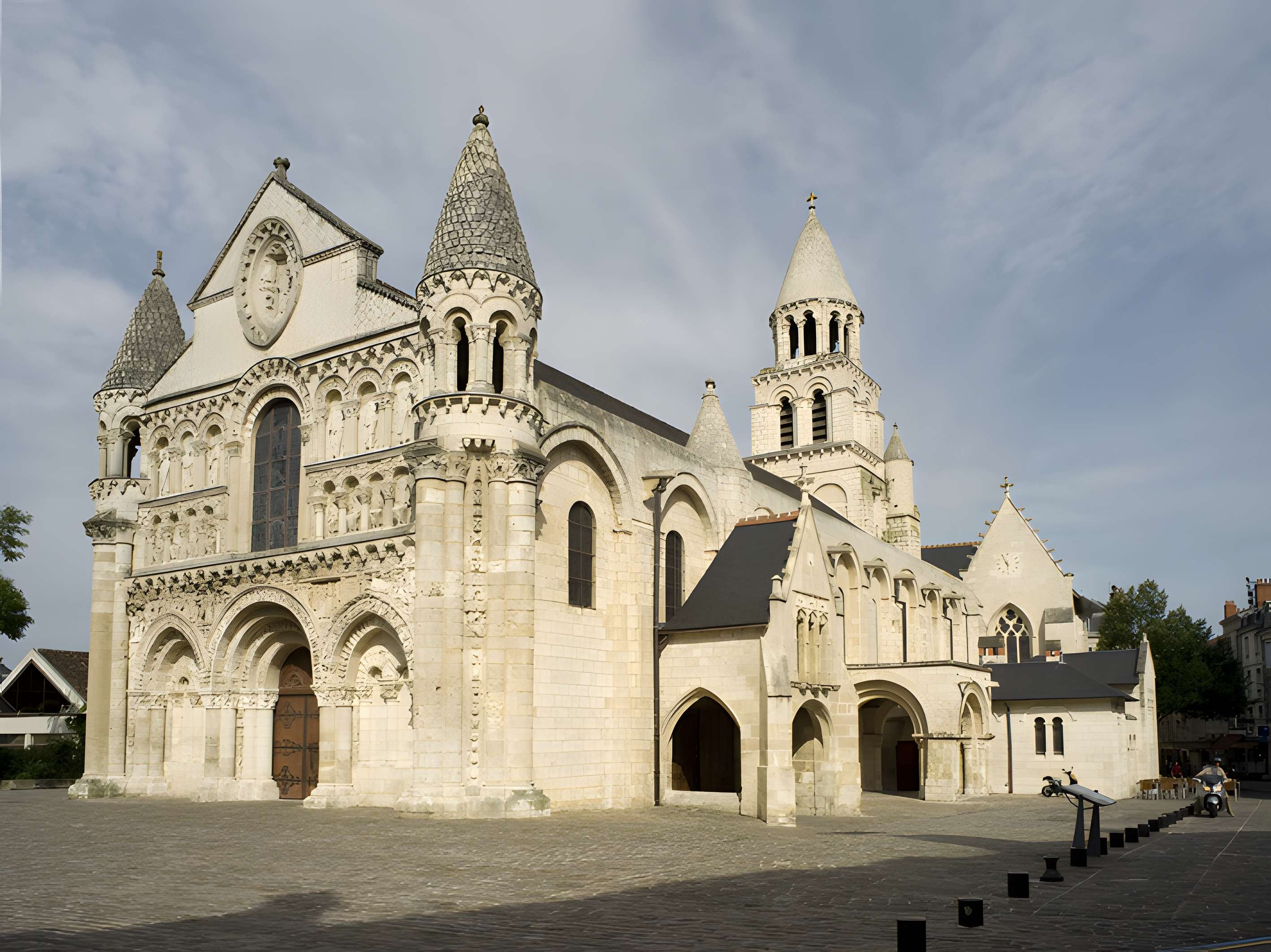Église Notre-Dame-la-Grande de Poitiers