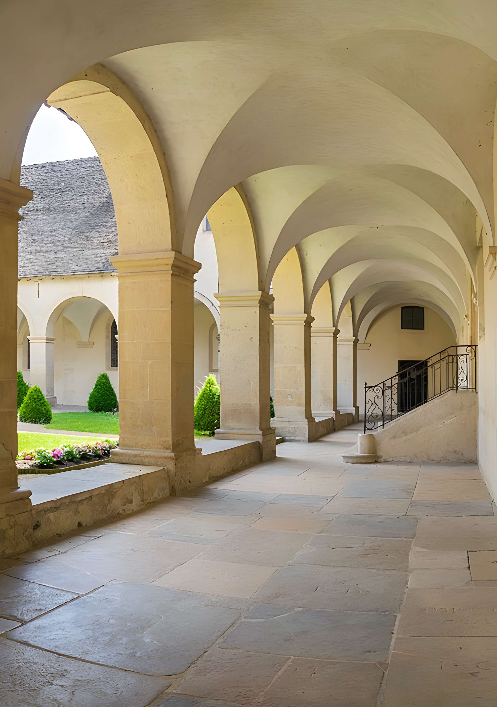 Couvent des Augustins de Crémieu