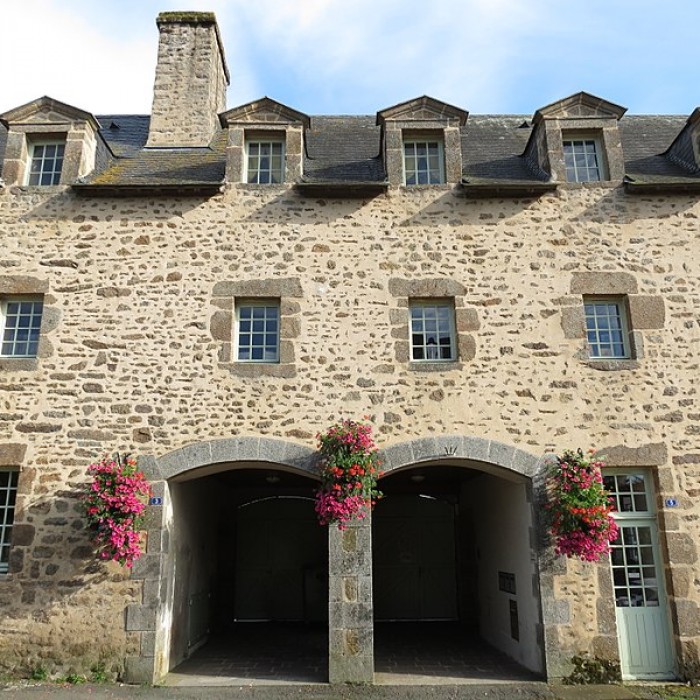 Photo de Couvent des Bénédictines de Lassay-les-Châteaux