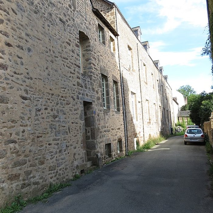 Photo de Couvent des Bénédictines de Lassay-les-Châteaux
