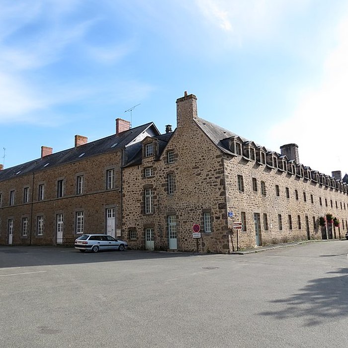 Photo de Couvent des Bénédictines de Lassay-les-Châteaux