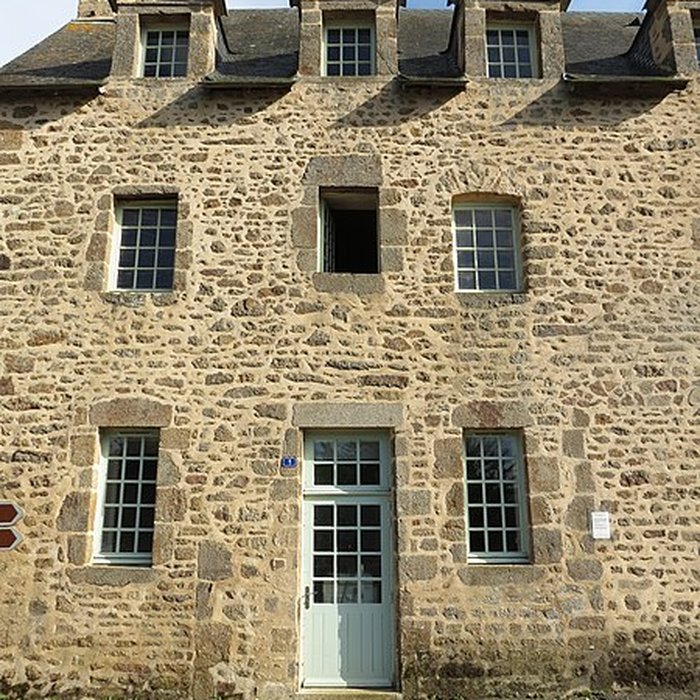 Photo de Couvent des Bénédictines de Lassay-les-Châteaux