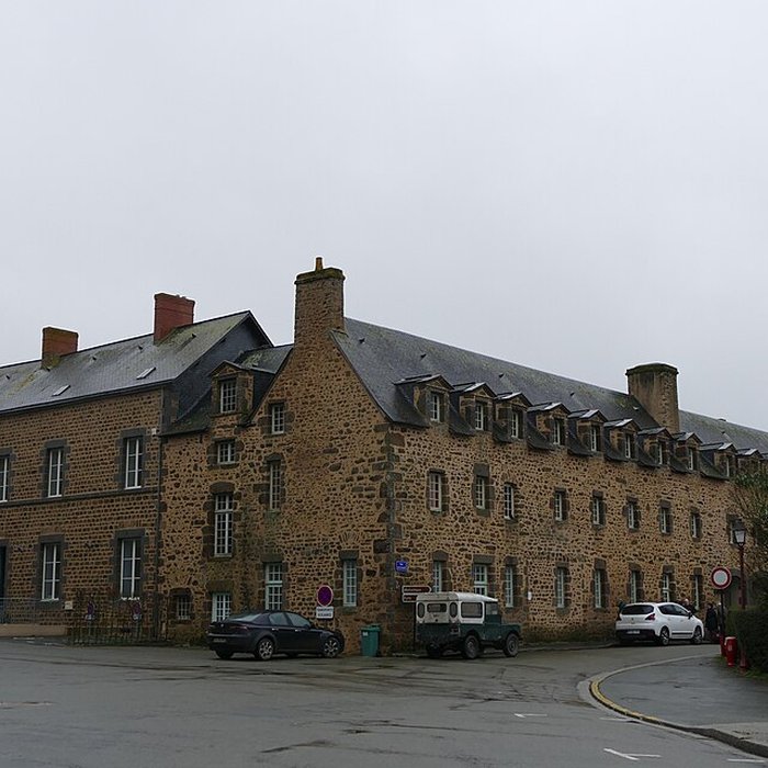 Photo de Couvent des Bénédictines de Lassay-les-Châteaux