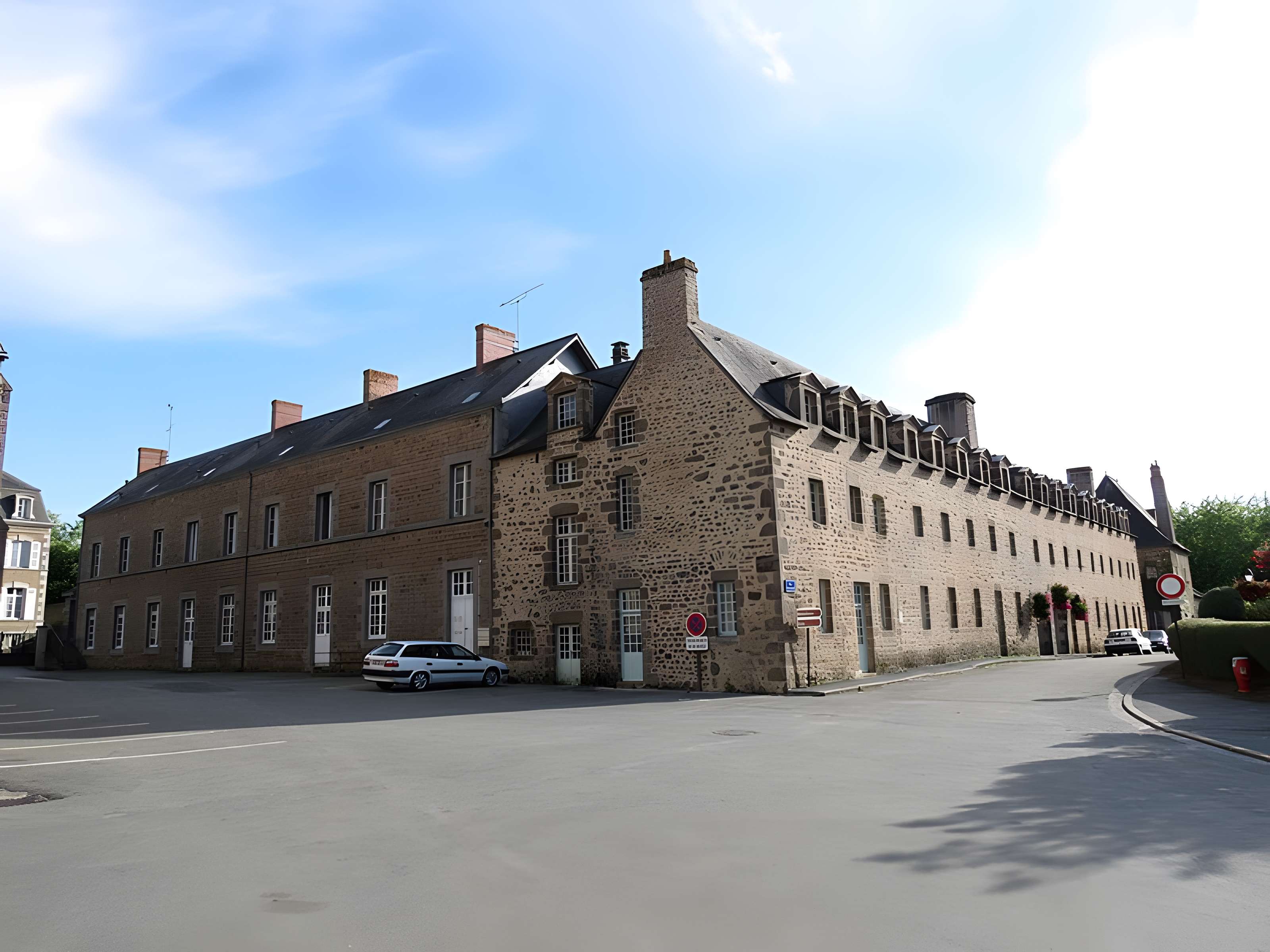 Couvent des Bénédictines de Lassay-les-Châteaux