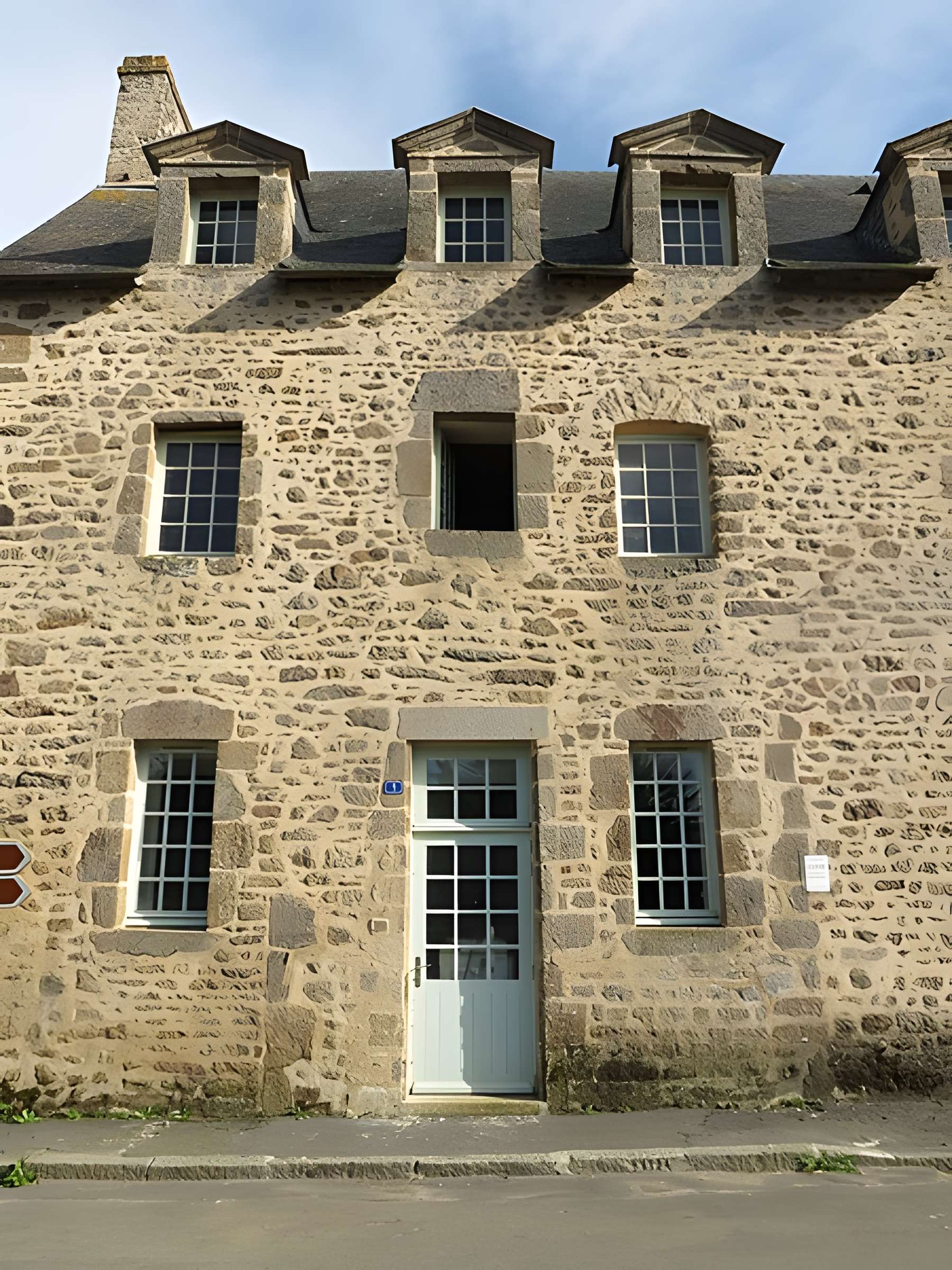 Couvent des Bénédictines de Lassay-les-Châteaux