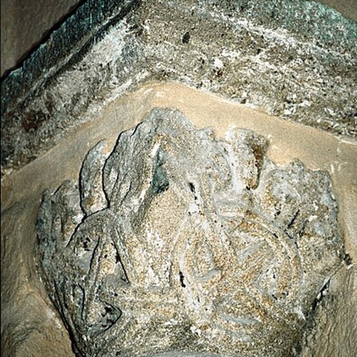 Photo de Église prieurale de Saint-Romain-le-Puy