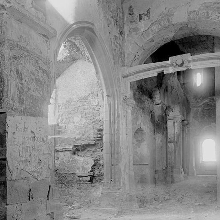 Photo de Église prieurale de Saint-Romain-le-Puy