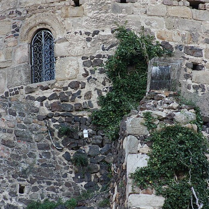 Photo de Église prieurale de Saint-Romain-le-Puy