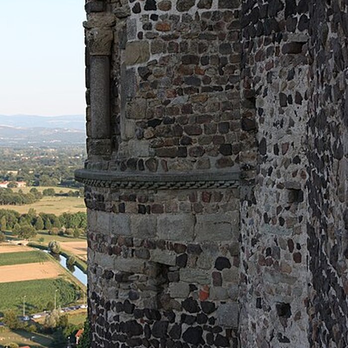 Photo de Église prieurale de Saint-Romain-le-Puy