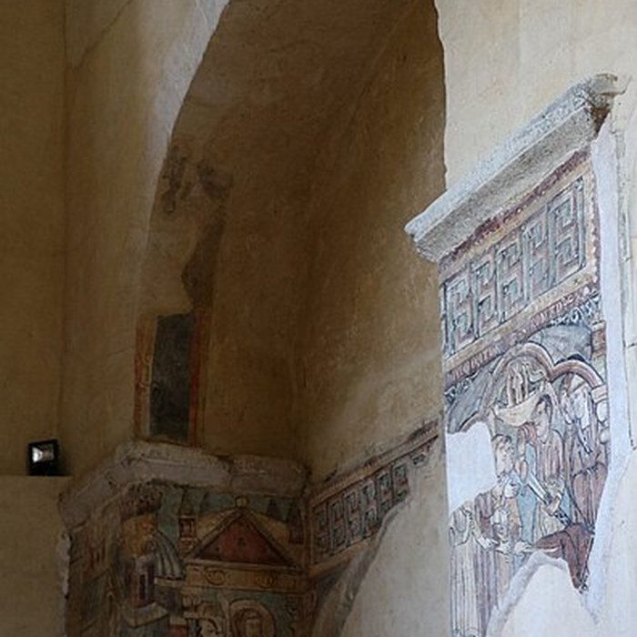 Photo de Église prieurale de Saint-Romain-le-Puy