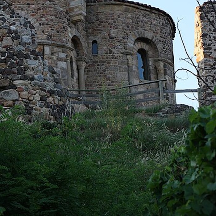 Photo de Église prieurale de Saint-Romain-le-Puy