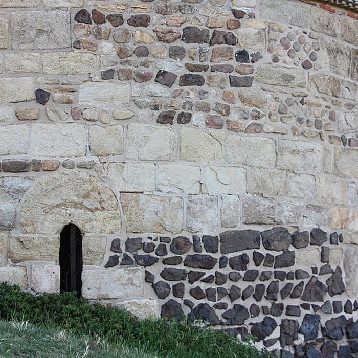 Photo de Église prieurale de Saint-Romain-le-Puy