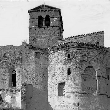 Église prieurale de Saint-Romain-le-Puy