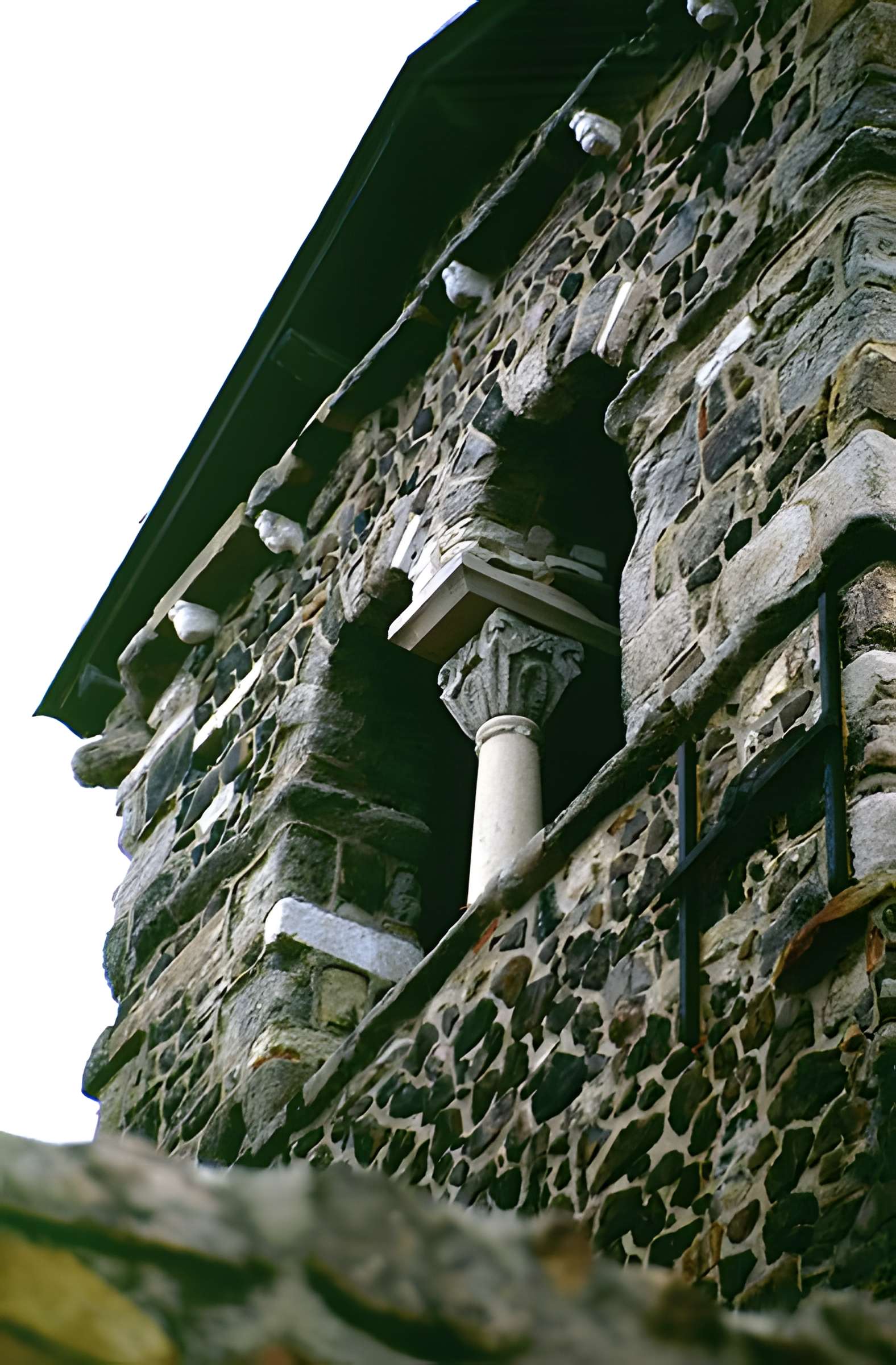 Église prieurale de Saint-Romain-le-Puy