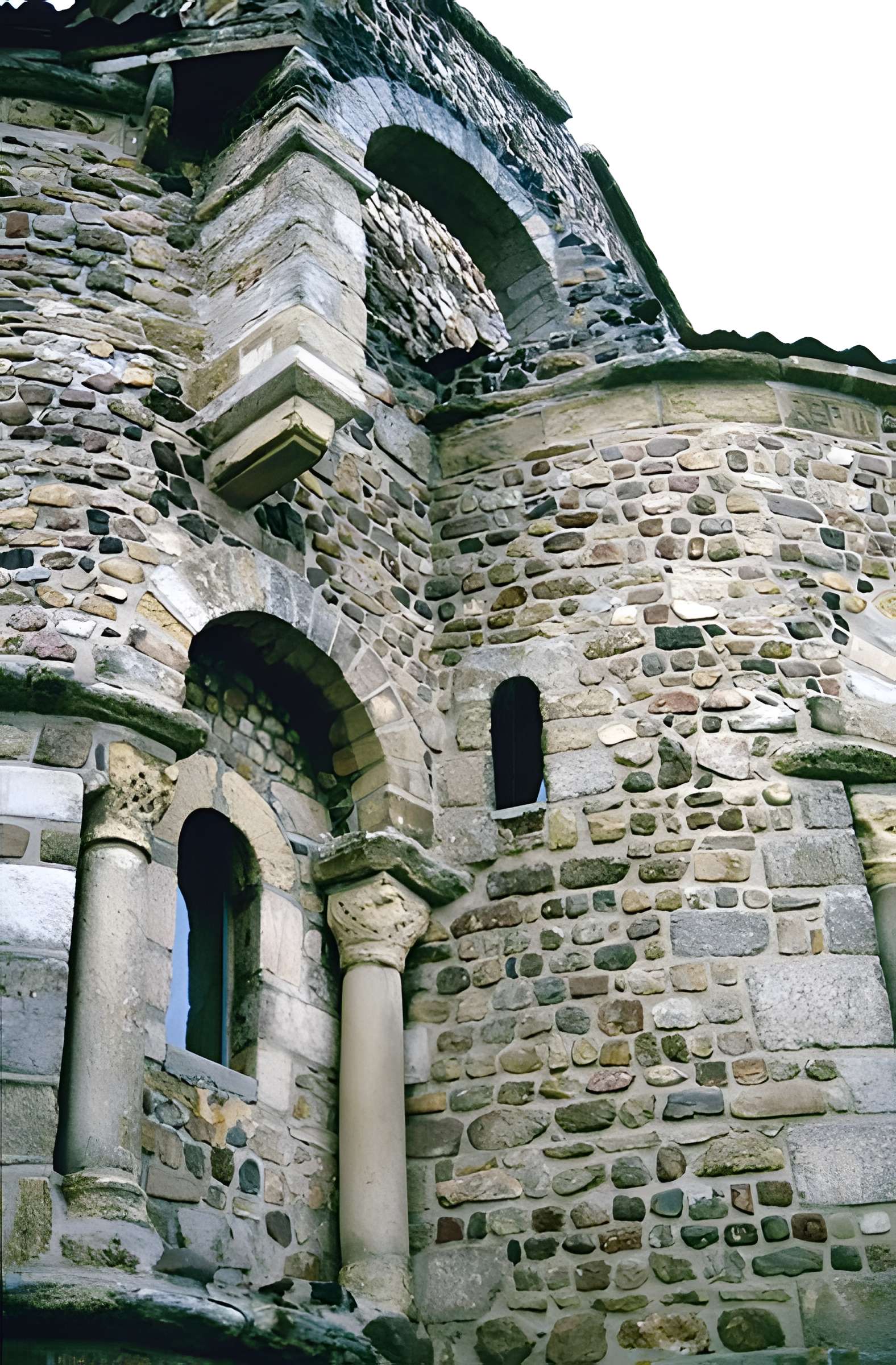 Église prieurale de Saint-Romain-le-Puy