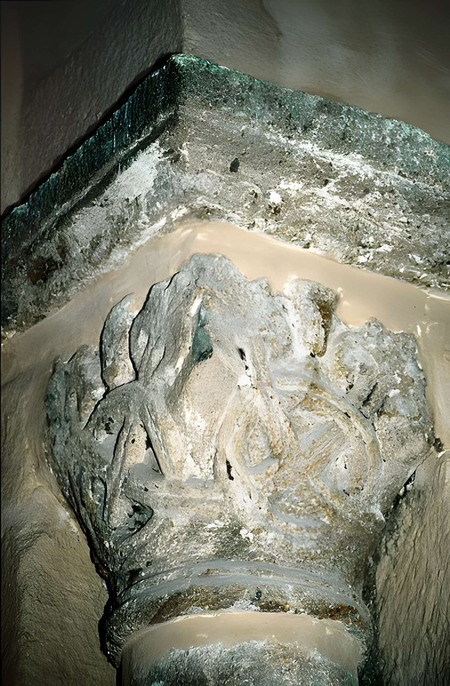 Église prieurale de Saint-Romain-le-Puy