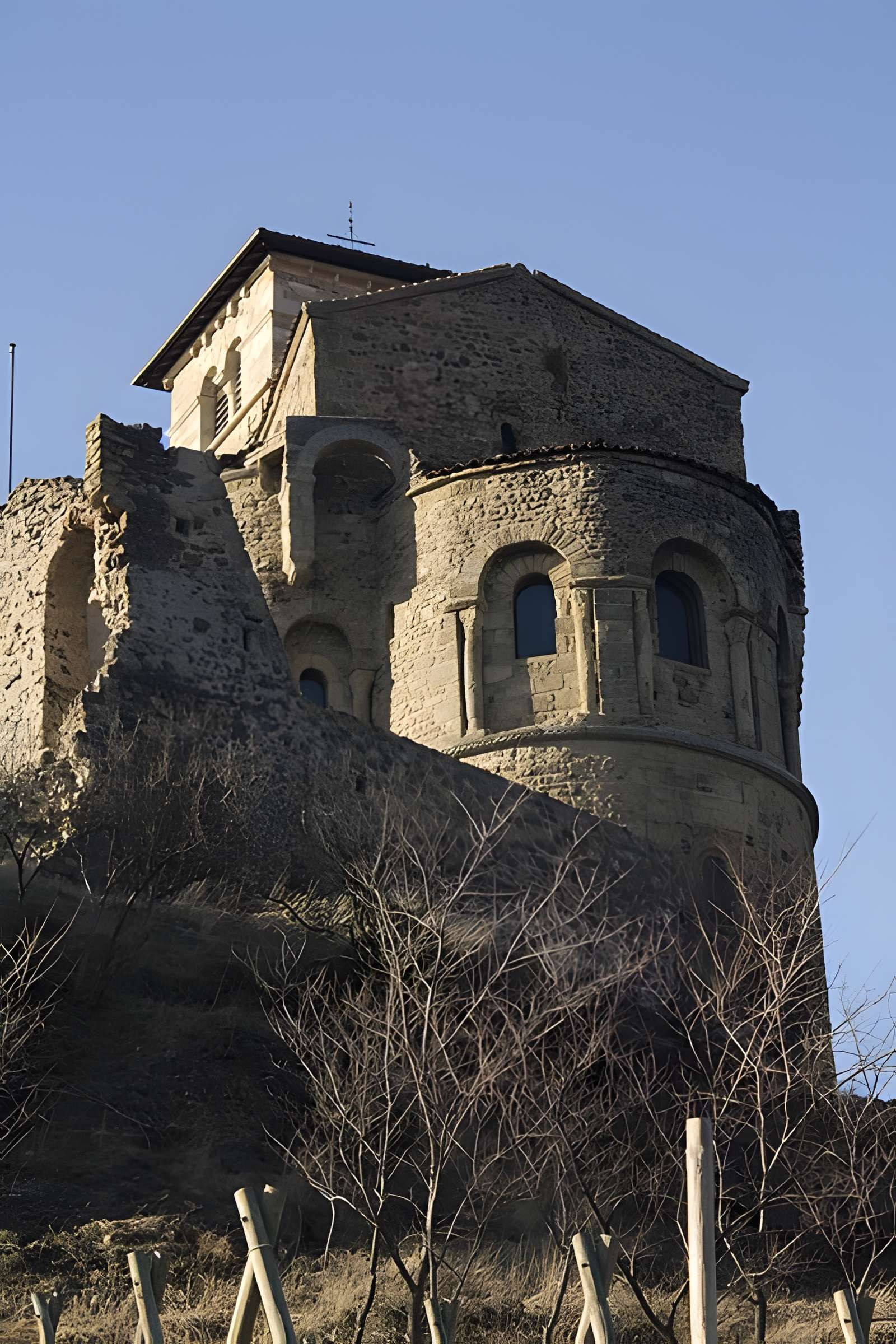 Église prieurale de Saint-Romain-le-Puy