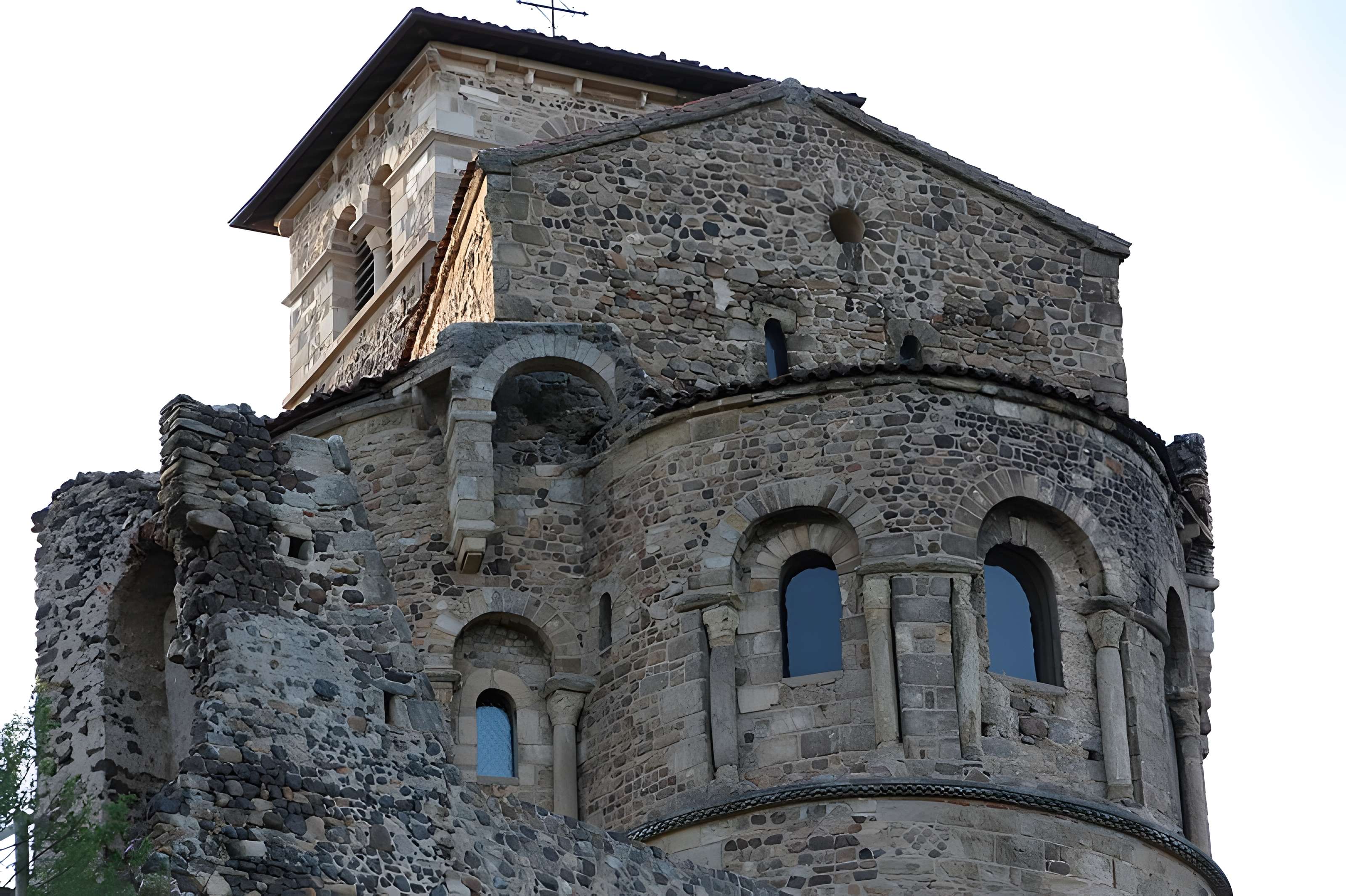 Église prieurale de Saint-Romain-le-Puy