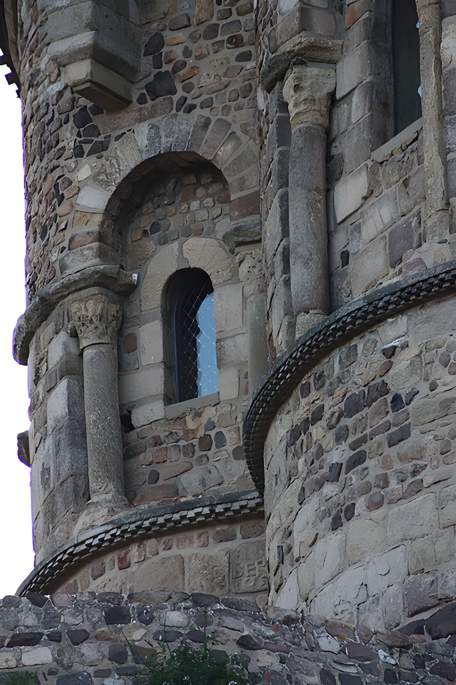 Église prieurale de Saint-Romain-le-Puy