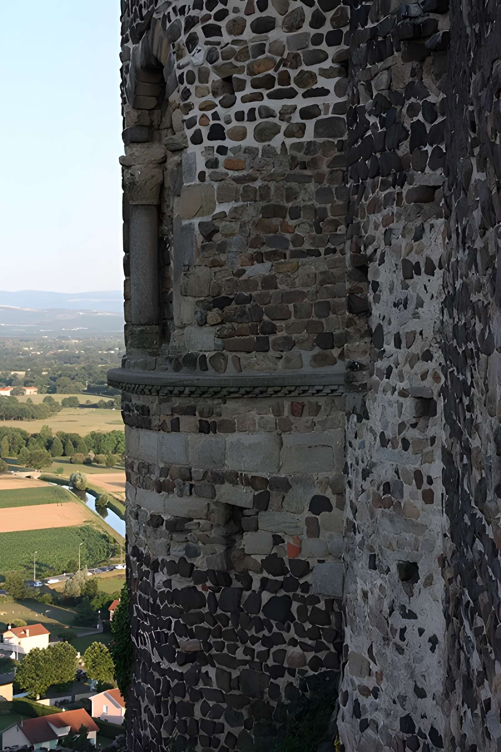 Église prieurale de Saint-Romain-le-Puy