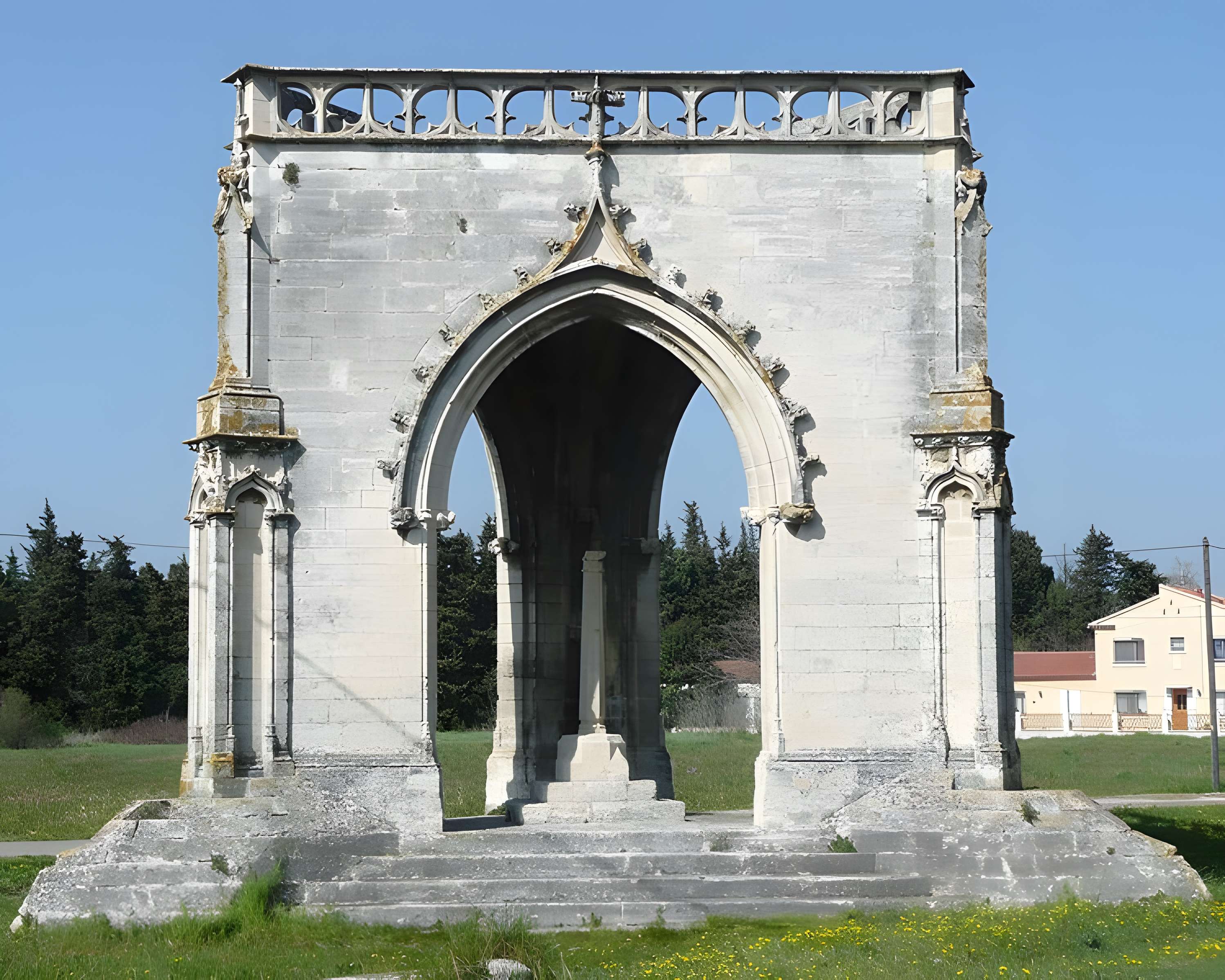 Croix couverte de Beaucaire 