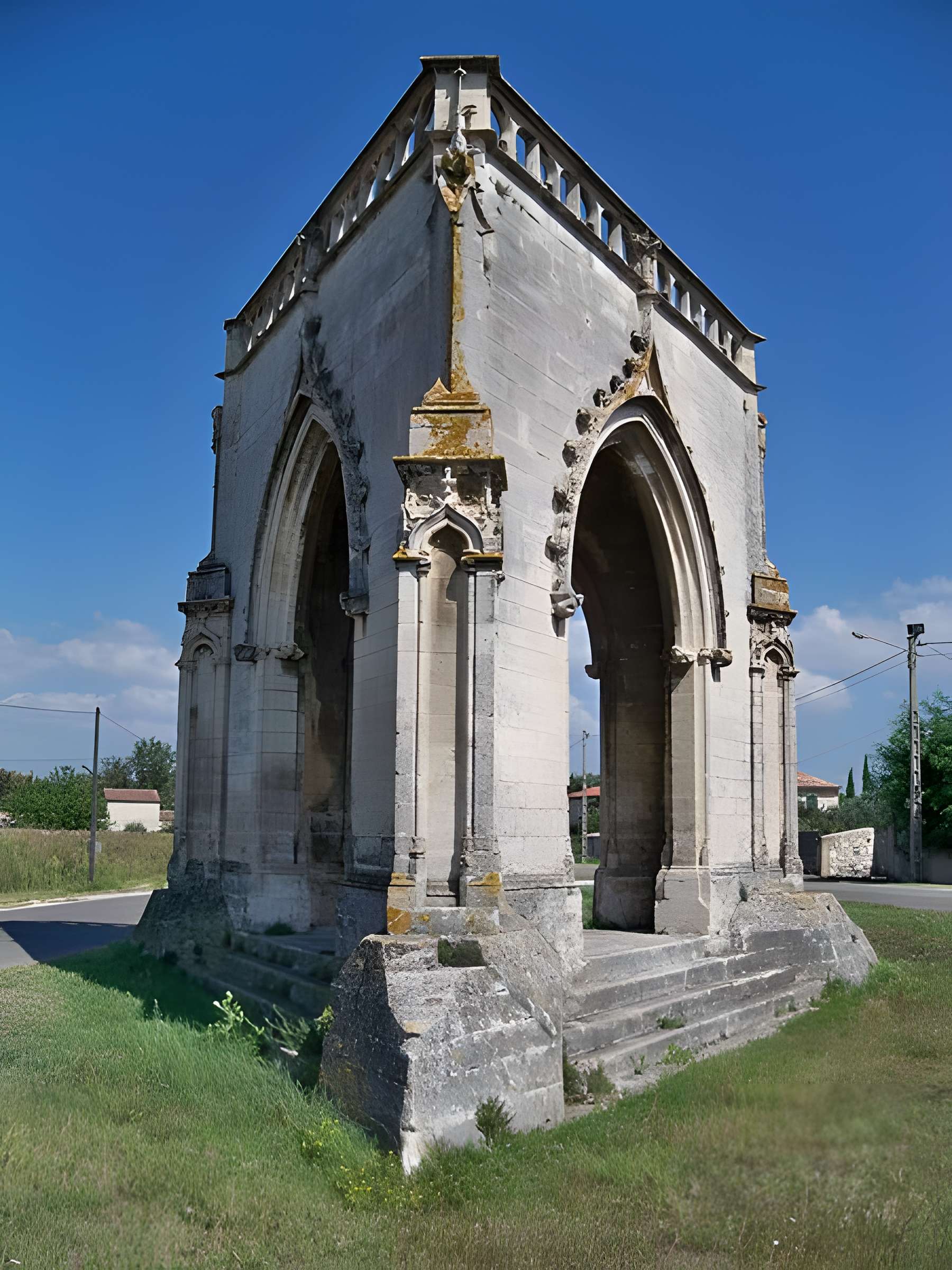 Croix couverte de Beaucaire