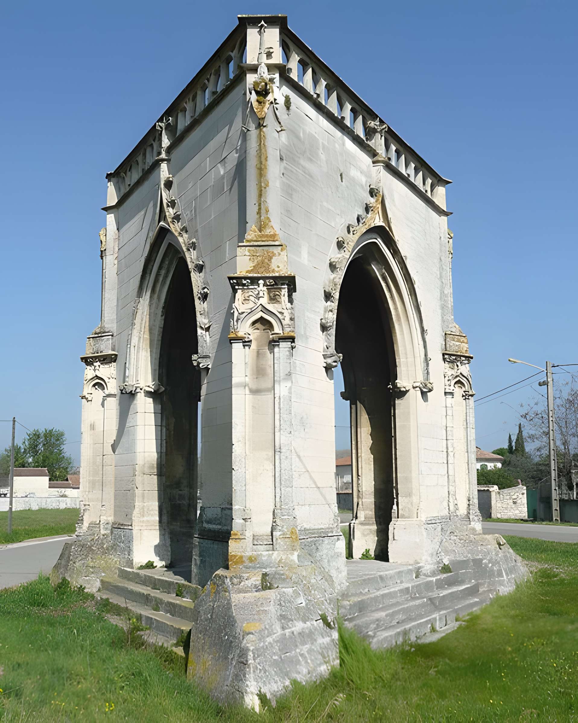 Croix couverte de Beaucaire