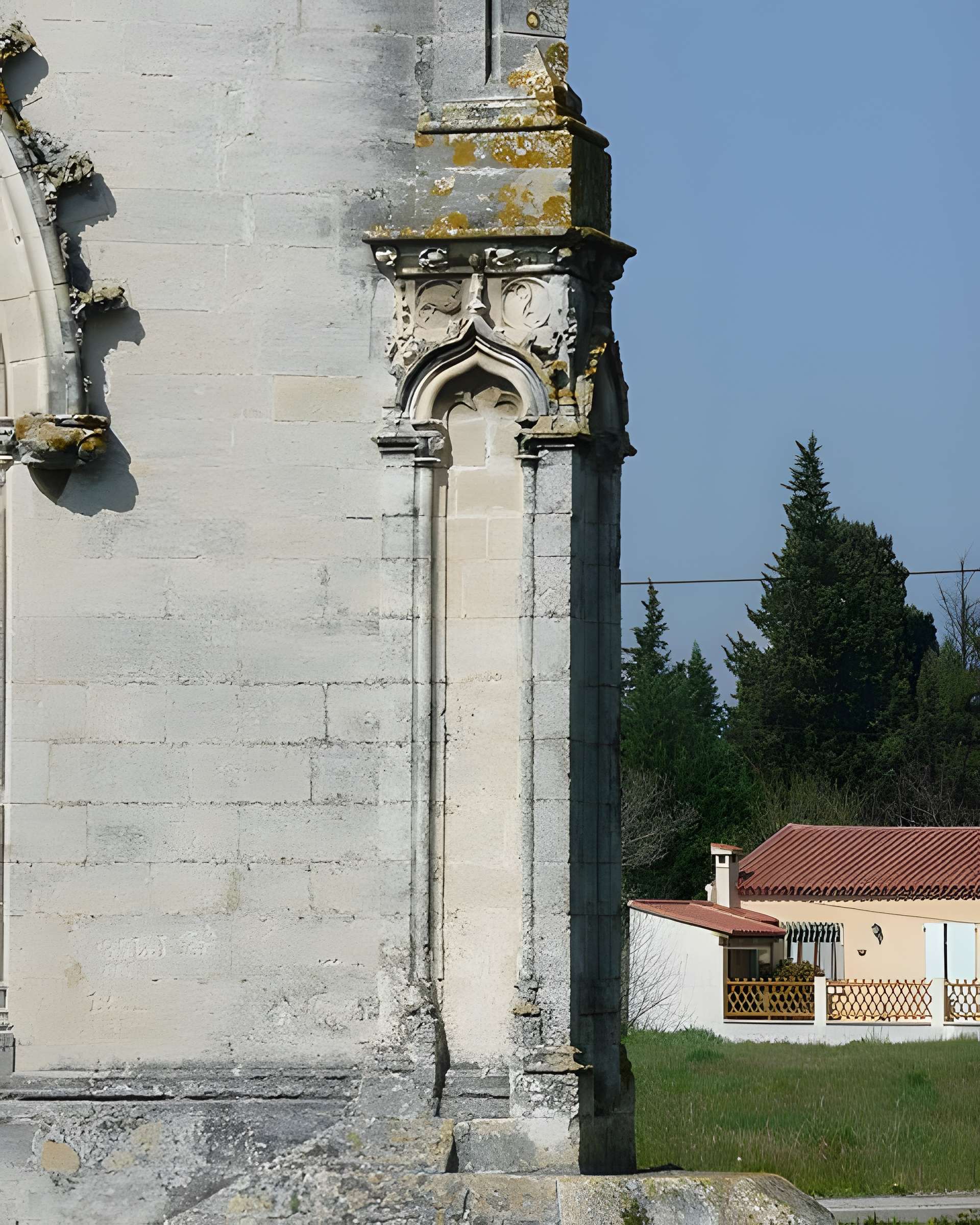 Croix couverte de Beaucaire