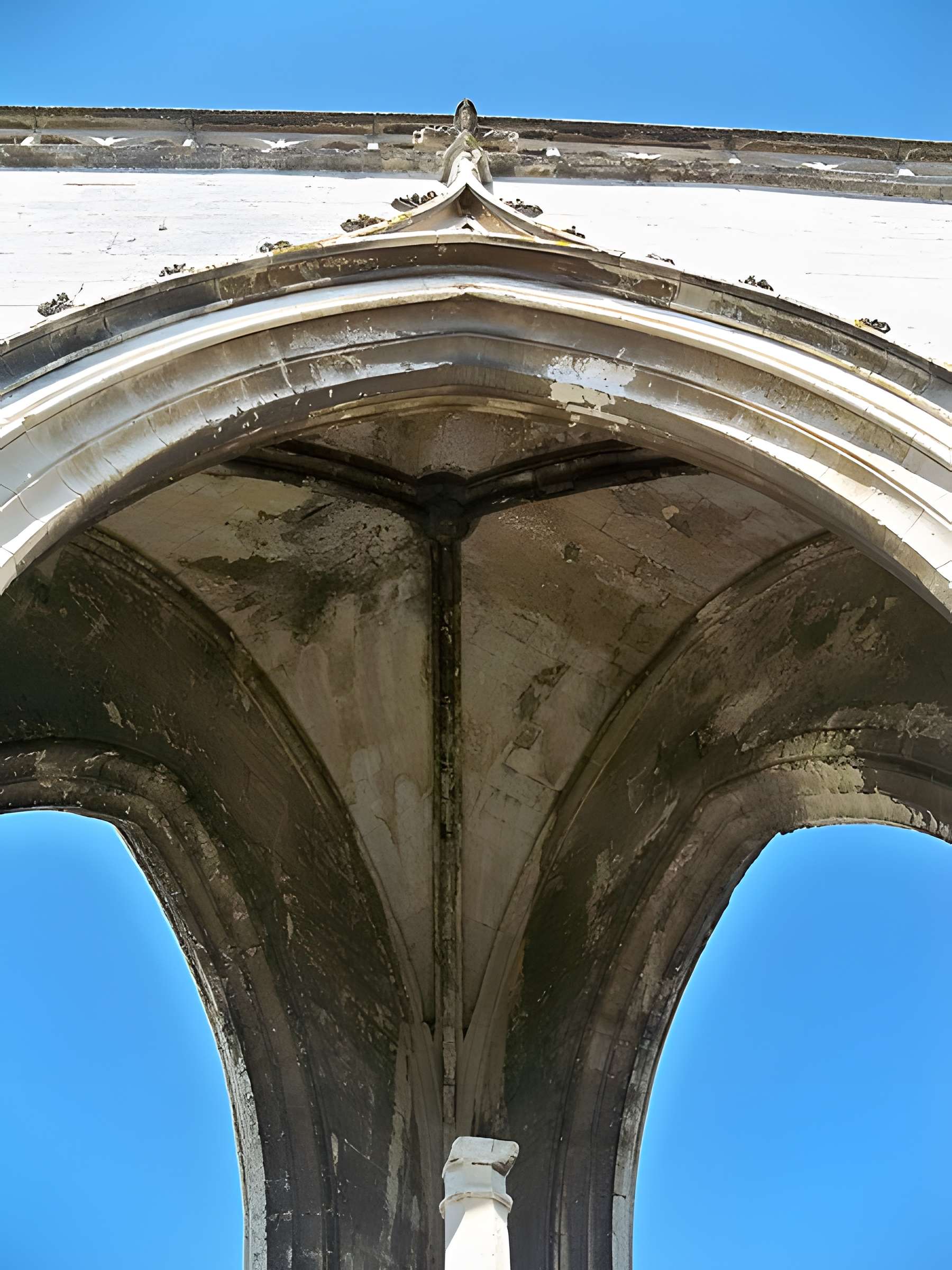 Croix couverte de Beaucaire