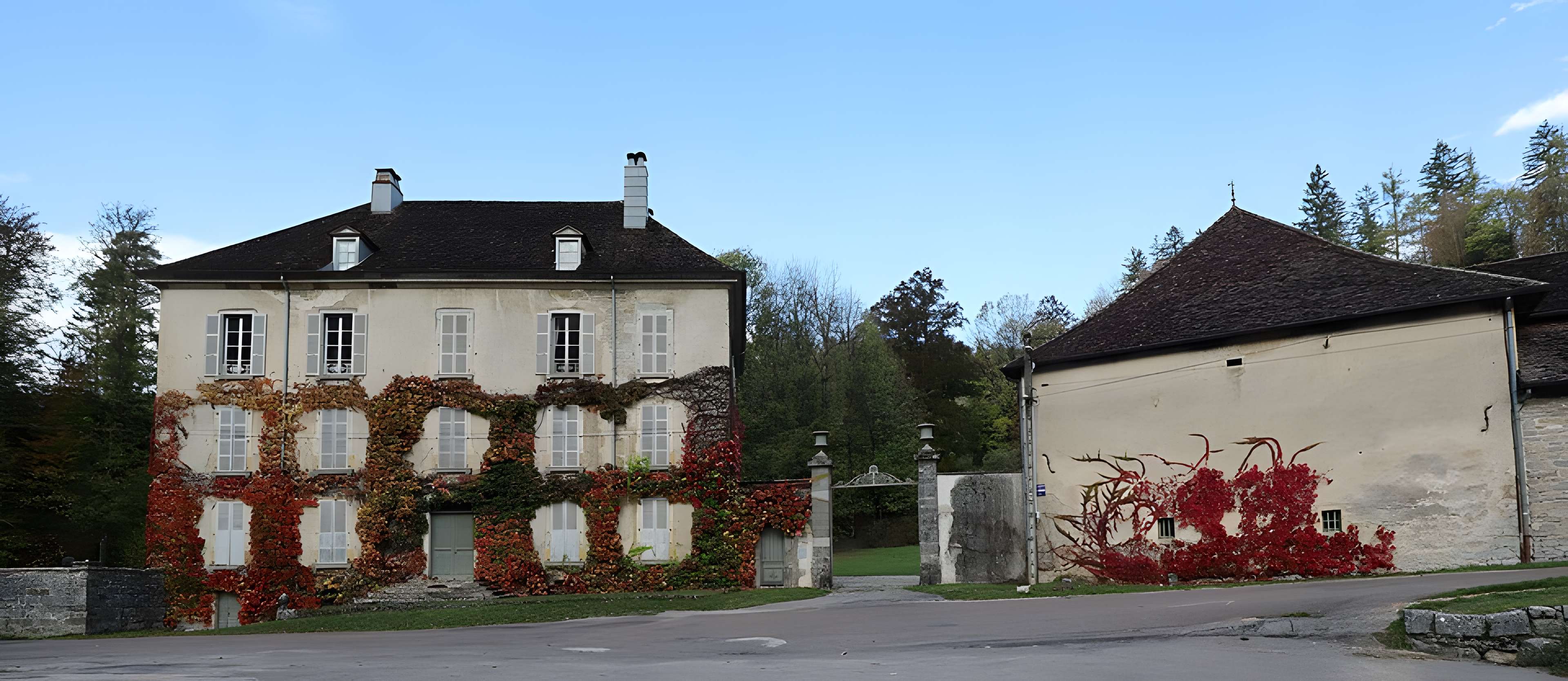 Demeure de maître de forges à Bourg-de-Sirod
