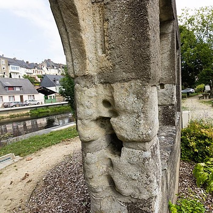 Photo de Deux maisons en pans de bois 5-7 Rue des Trente à Josselin