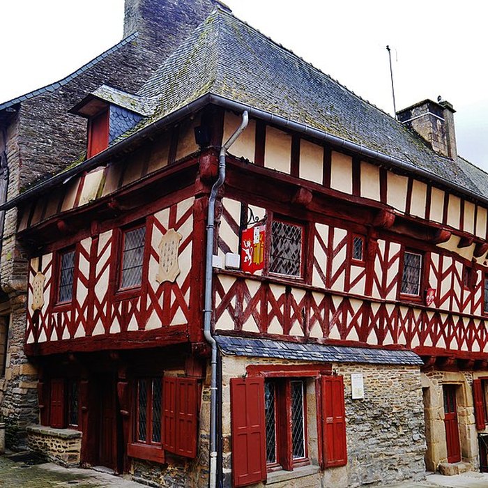 Photo de Deux maisons en pans de bois 5-7 Rue des Trente à Josselin