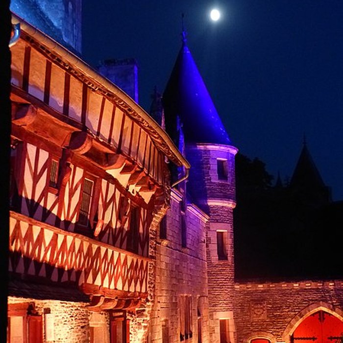Photo de Deux maisons en pans de bois 5-7 Rue des Trente à Josselin