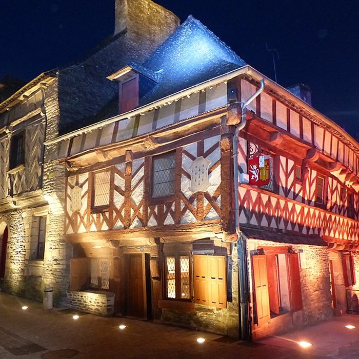 Photo de Deux maisons en pans de bois 5-7 Rue des Trente à Josselin