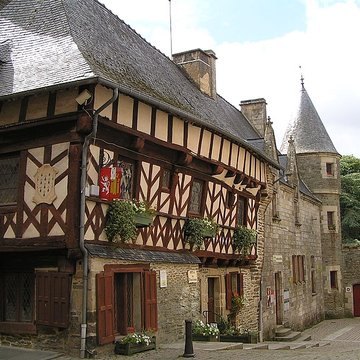 Deux maisons en pans de bois 5-7 Rue des Trente à Josselin
