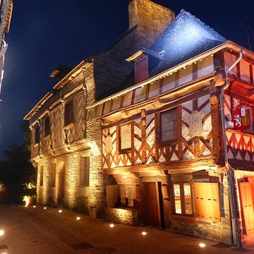 Deux maisons en pans de bois 5-7 Rue des Trente à Josselin